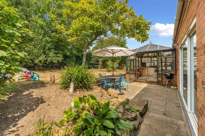 Property carousel image 18