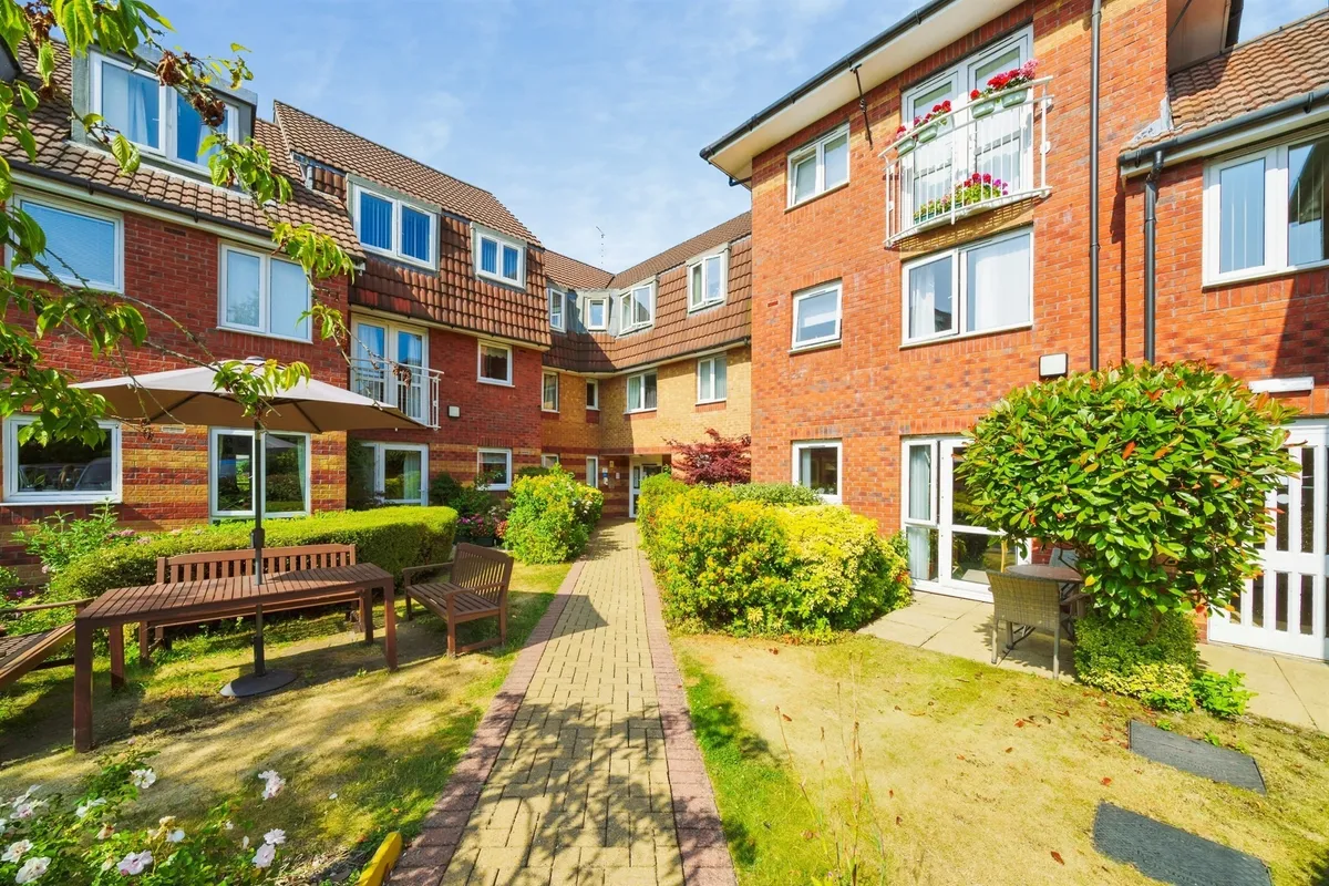 Plymyard Avenue, Bromborough, Wirral