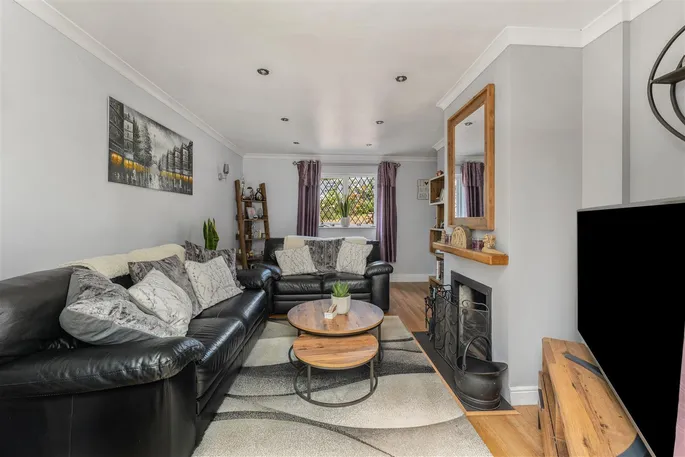 Property carousel image 11