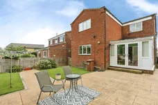 Barnstone Vale, WAKEFIELD