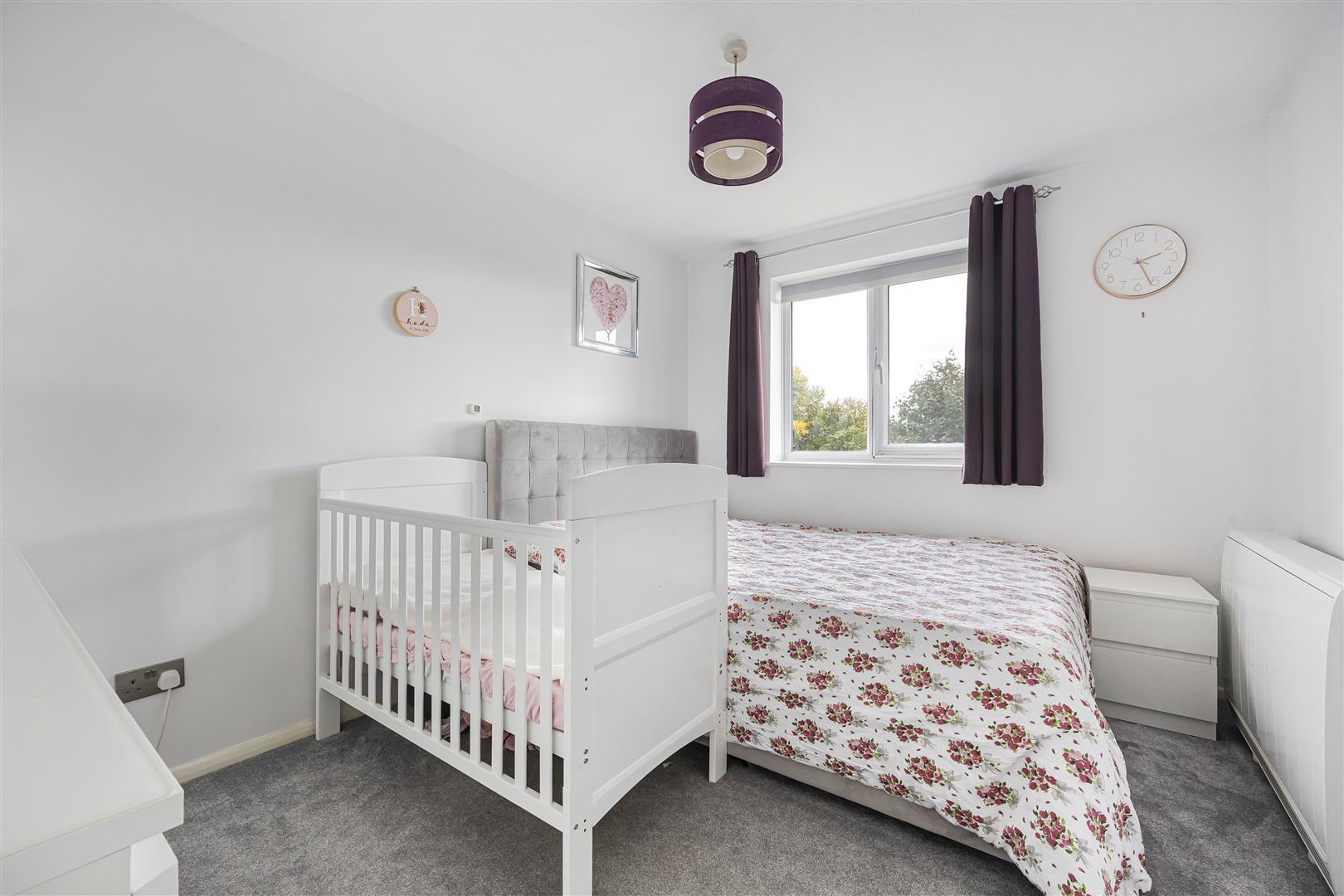 Lowestoft Drive, Cippenham Image 6