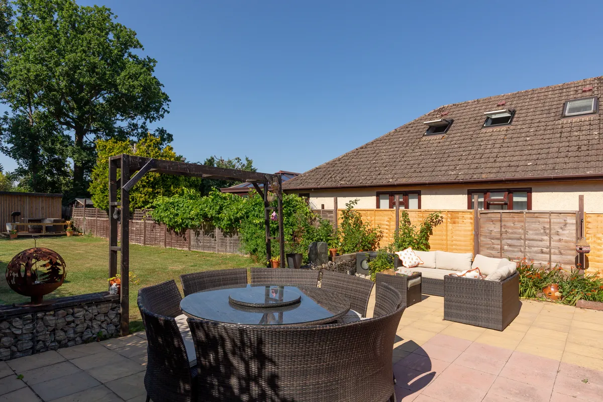 Lone Oak, Smallfield, Horley, Surrey, RH6