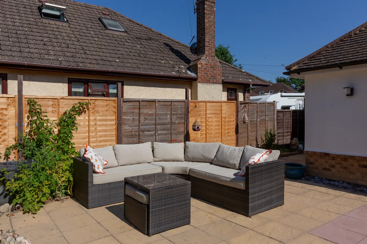 Lone Oak, Smallfield, Horley, Surrey, RH6