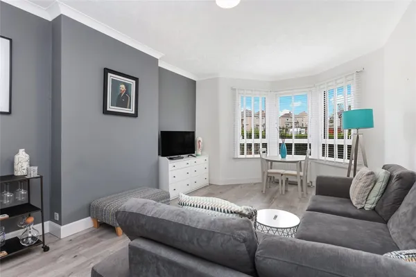 Cumbernauld Road, Riddrie, Glasgow, G33