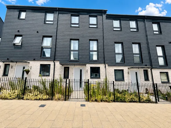Hive Lane, Gravesend. DA11
