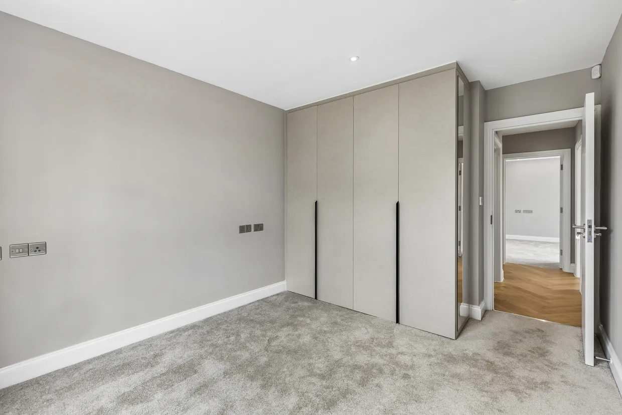 Flat 3 The Catsey Catsey Lane, Bushey, WD23 photo 8