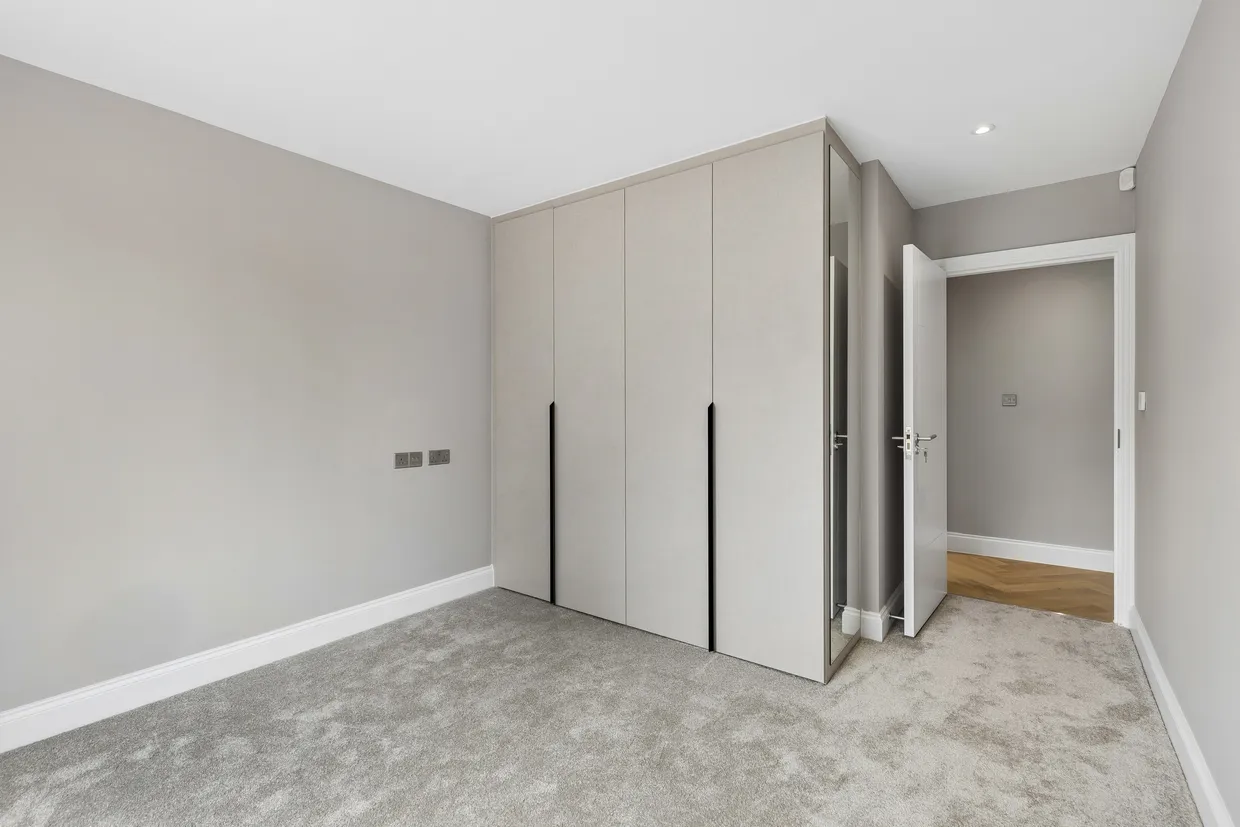 Flat 4 The Catsey Catsey Lane, Bushey, WD23 photo 9