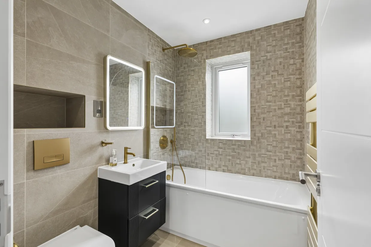Flat 4 The Catsey Catsey Lane, Bushey, WD23 photo 11
