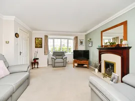 Chatsworth Avenue, Telscombe Cliffs, Peacehaven thumb 2