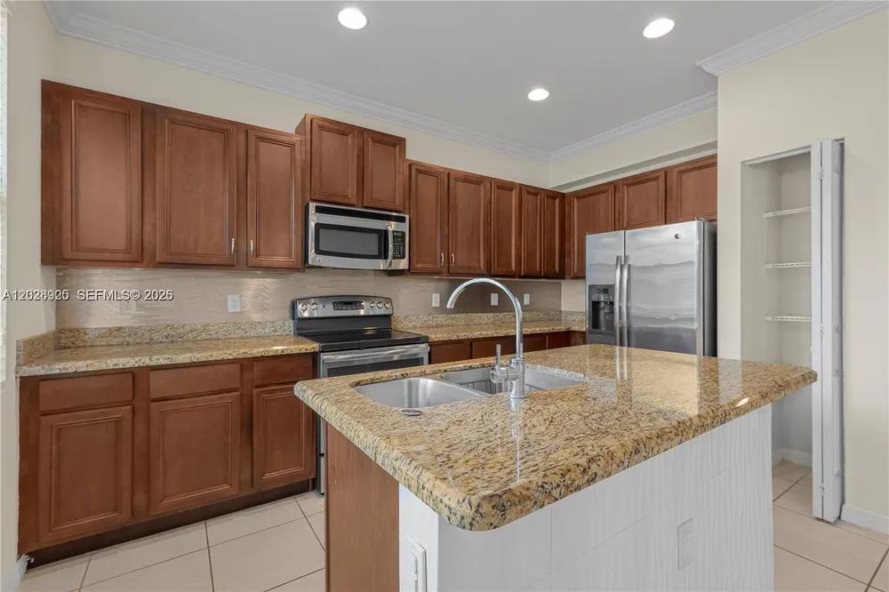3345 NW 11th Ave, Pompano Beach, FL 33064