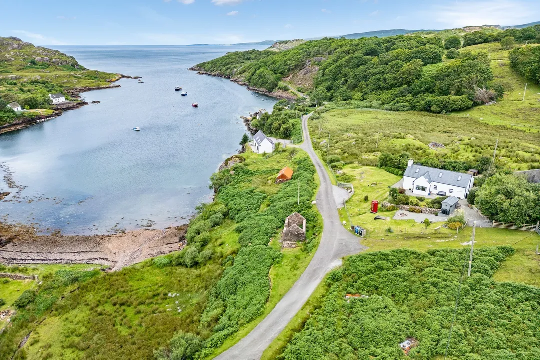 https://mr0.homeflow-assets.co.uk/files/photo/image/47933/7346/_x_/20260709-Scotland-Ardheslaig-124854.jpg