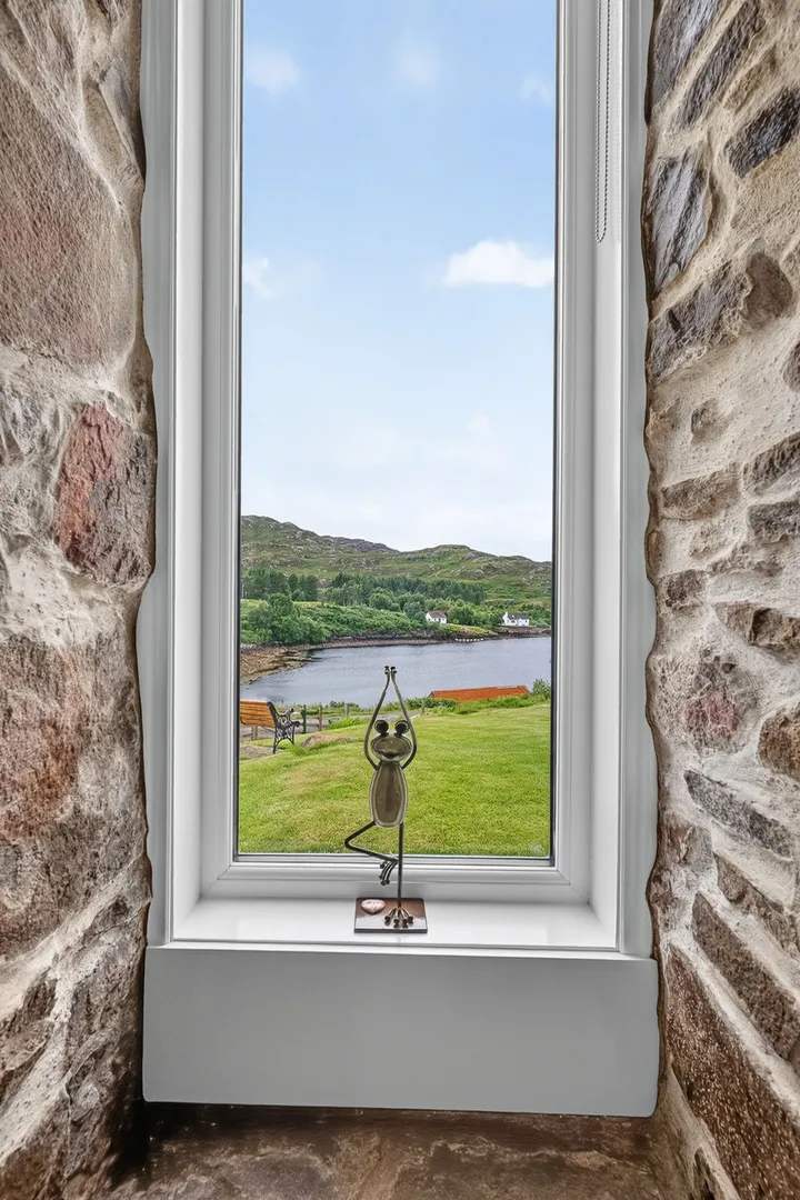 https://mr0.homeflow-assets.co.uk/files/photo/image/47933/7365/_x_/20260709-Scotland-Ardheslaig-114411-42.jpg