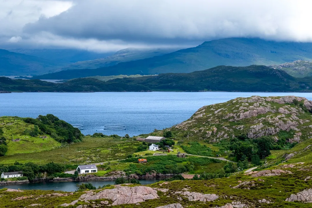 https://mr0.homeflow-assets.co.uk/files/photo/image/47933/7378/_x_/20260709-Scotland-Ardheslaig-142241-4.jpg