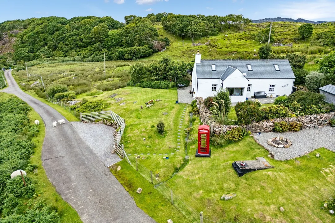 https://mr0.homeflow-assets.co.uk/files/photo/image/47933/7390/_x_/20260709-Scotland-Ardheslaig-125433.jpg