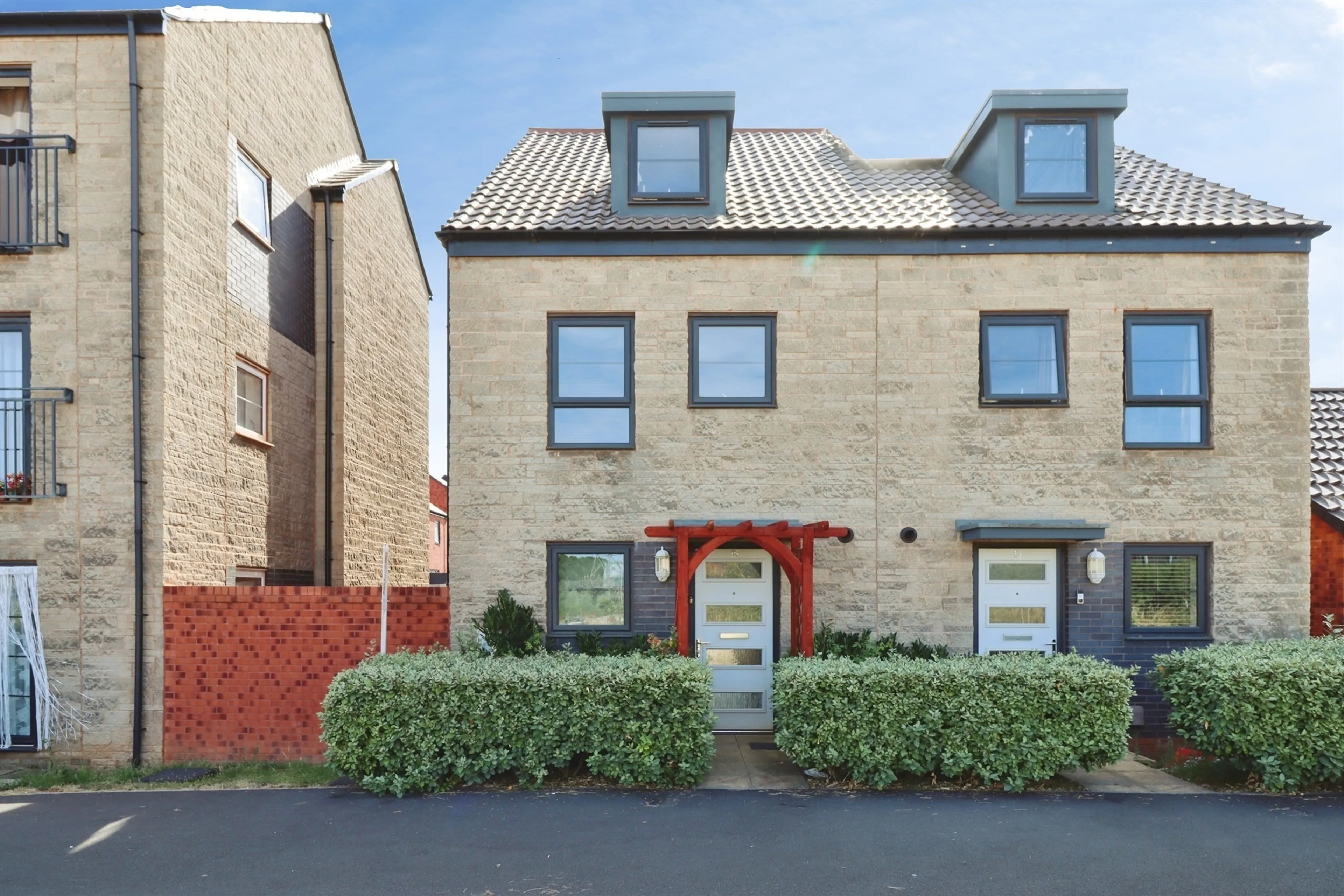Property photo 0