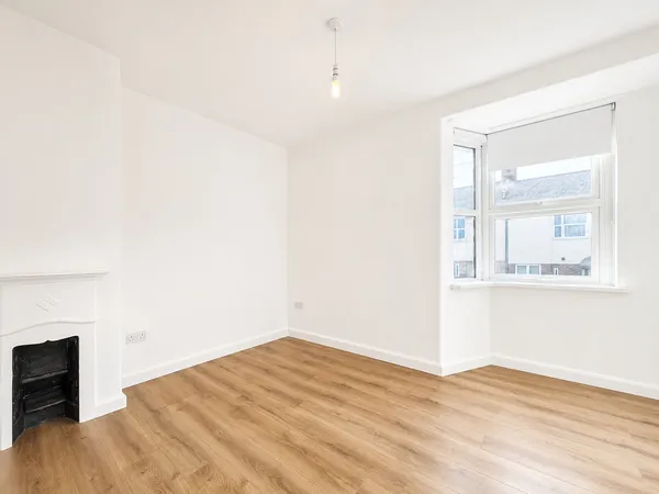 Granden Road, Norbury, London, SW16 4ST