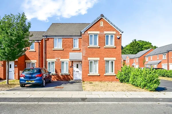 Heron Way, Maghull, Liverpool, Mersey...
