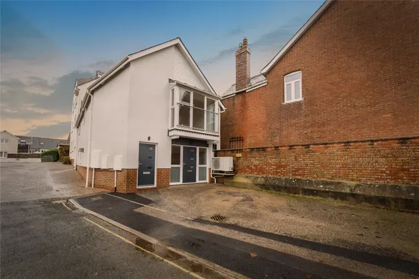 Kerslakes Court, Honiton, Devon, EX14