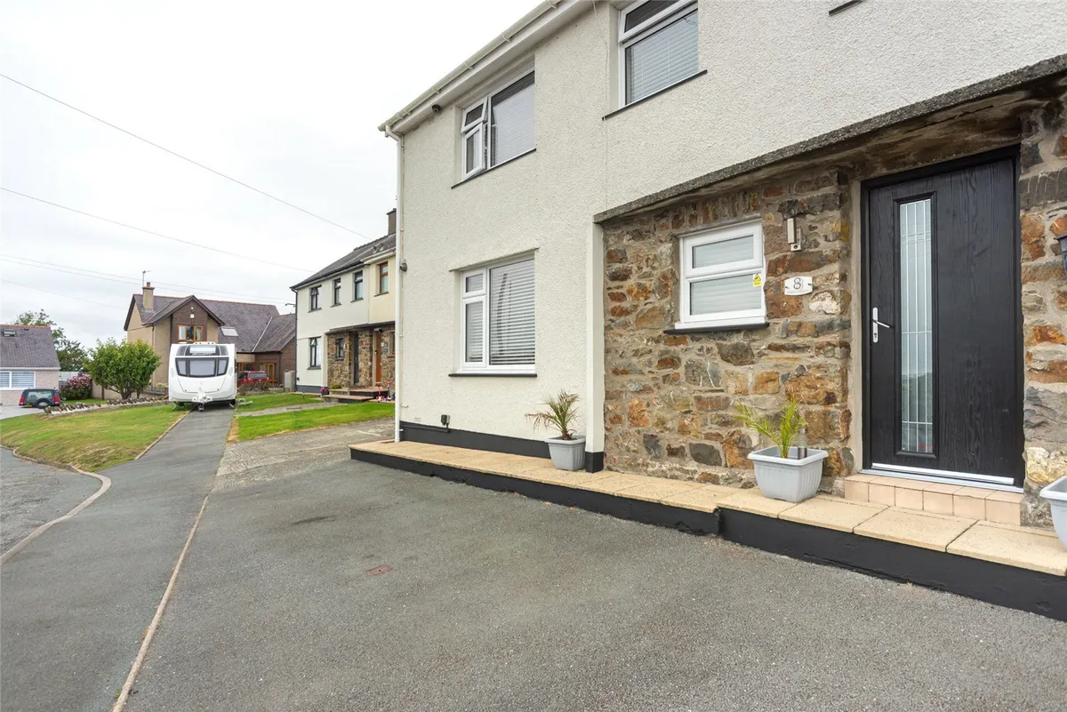 Maes Cuhelyn, Llannerch-y-Medd, Isle of Anglesey, LL71