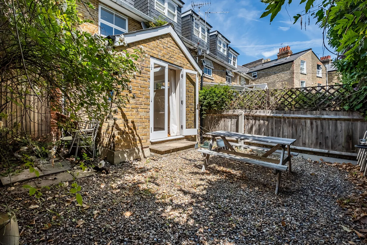 Iveley Road, London, SW4 photo 4