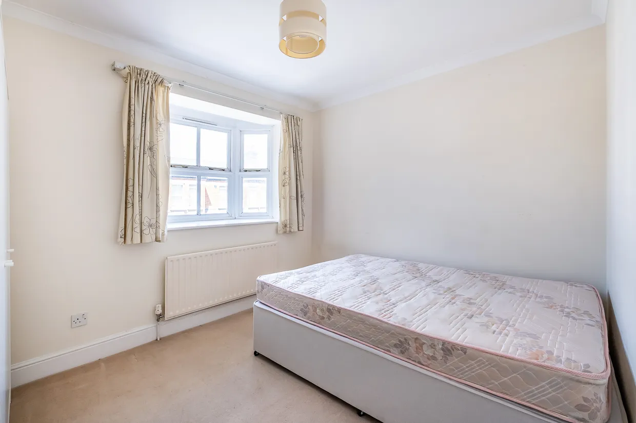 Iveley Road, London, SW4 photo 6