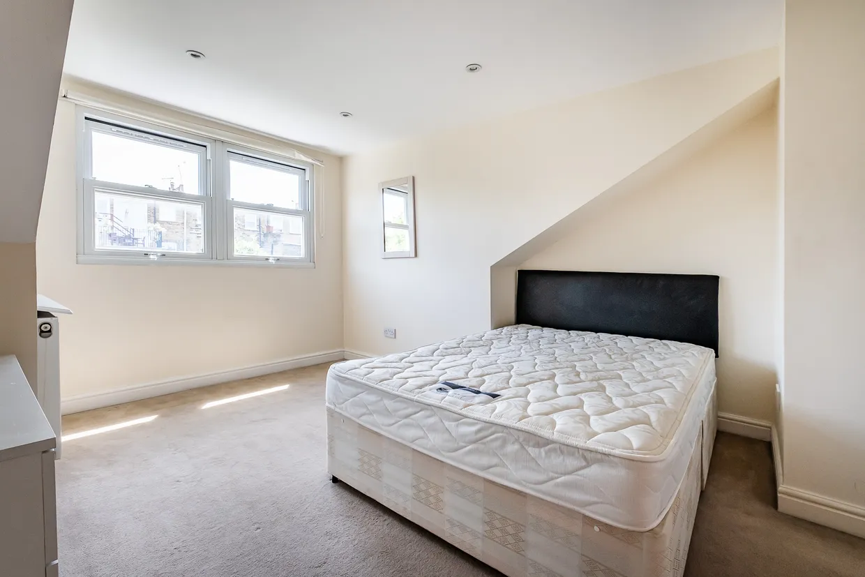 Iveley Road, London, SW4 photo 10