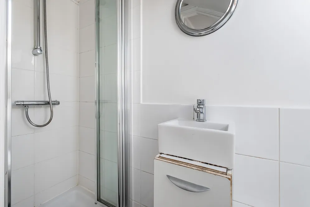 Iveley Road, London, SW4 photo 14