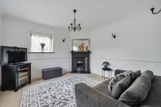 Chaldon Common Road, Caterham, CR3 photo 6