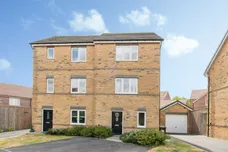 Lotus Crescent, Castleford