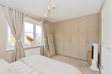 Lotus Crescent, Castleford