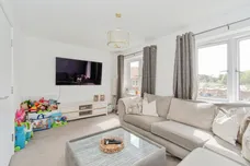 Lotus Crescent, Castleford