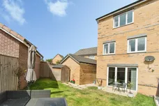 Lotus Crescent, Castleford