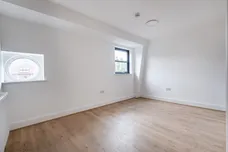 15b Kilburn Lane London W10 photo 1