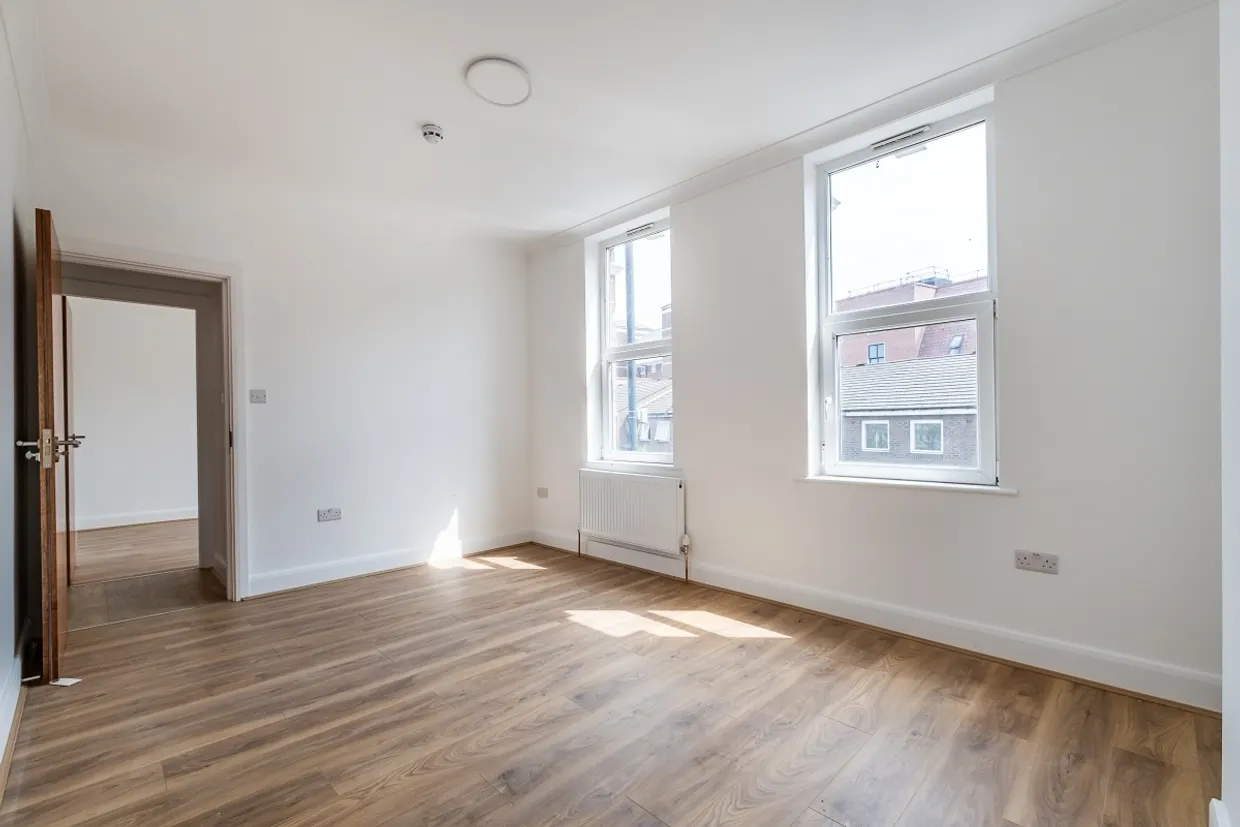 15b Kilburn Lane London W10 photo 1