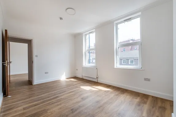 15b Kilburn Lane London W10