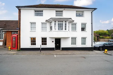High Street Ramsbury SN8