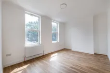 15b Kilburn Lane London W10 photo 2