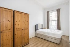 Earls Court Road London SW5 photo 5