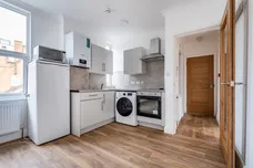15b Kilburn Lane London W10 photo 5