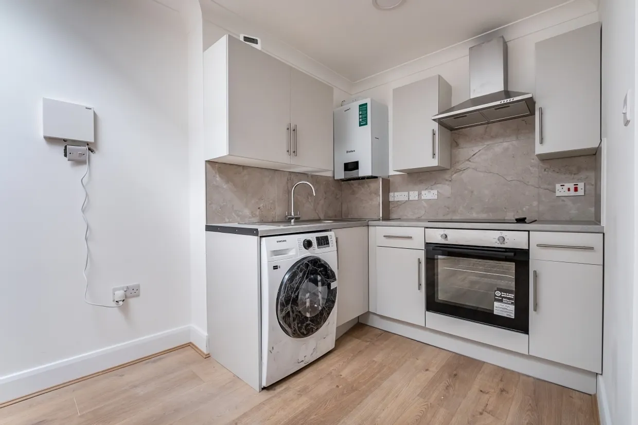 15b Kilburn Lane London W10 photo 6
