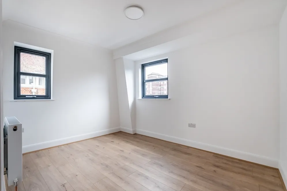 15b Kilburn Lane London W10 photo 7
