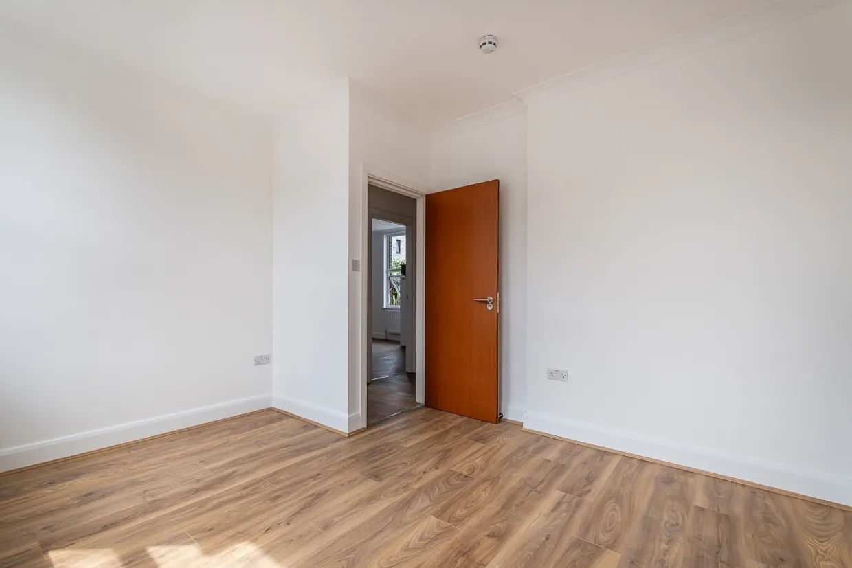 15b Kilburn Lane London W10 photo 8