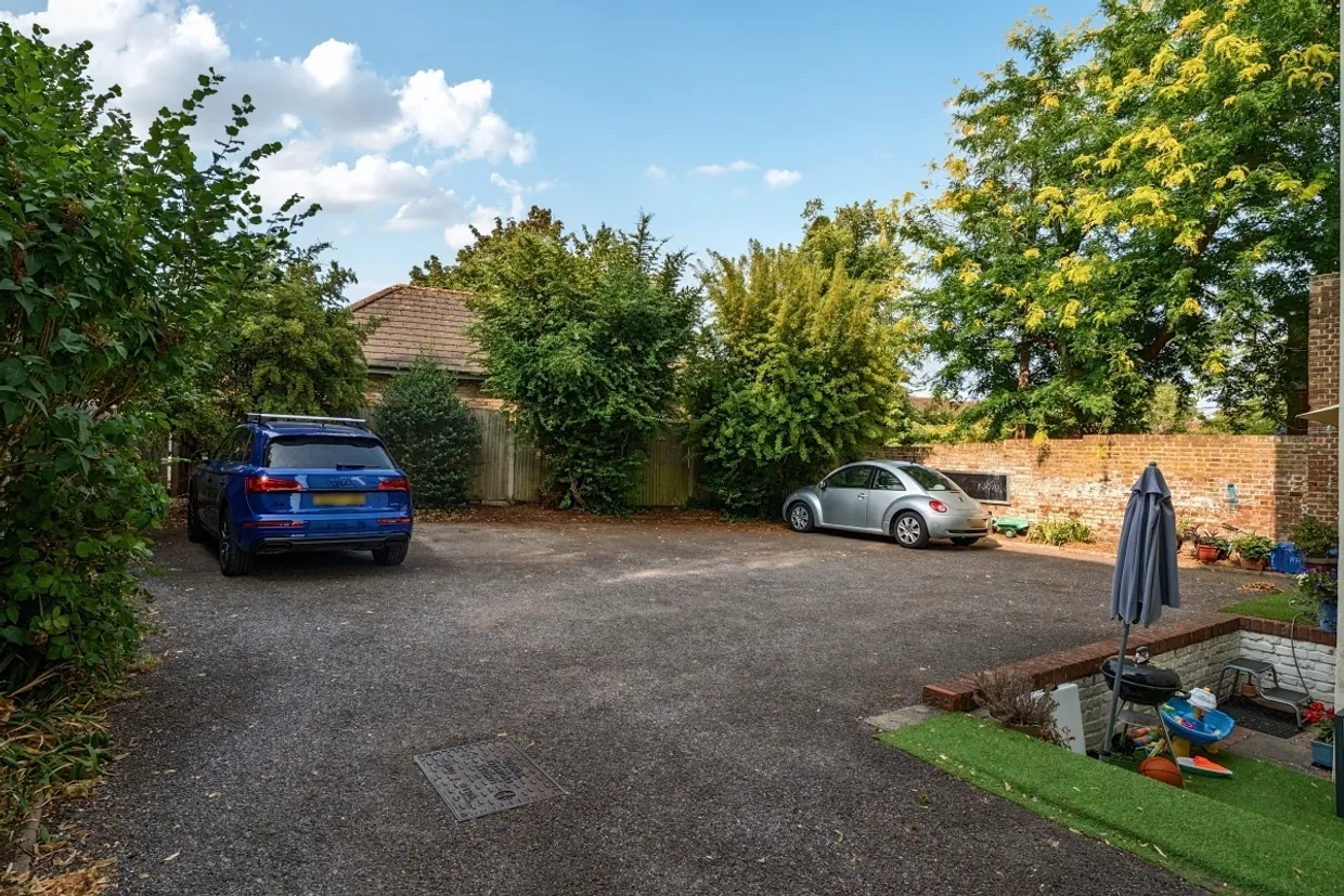 29 Osborne Road Windsor SL4 photo 12
