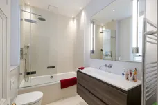 Wynnstay Gardens London W8 photo 11