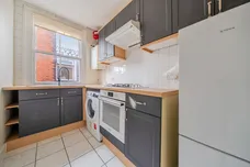 29 Osborne Road Windsor SL4 photo 2
