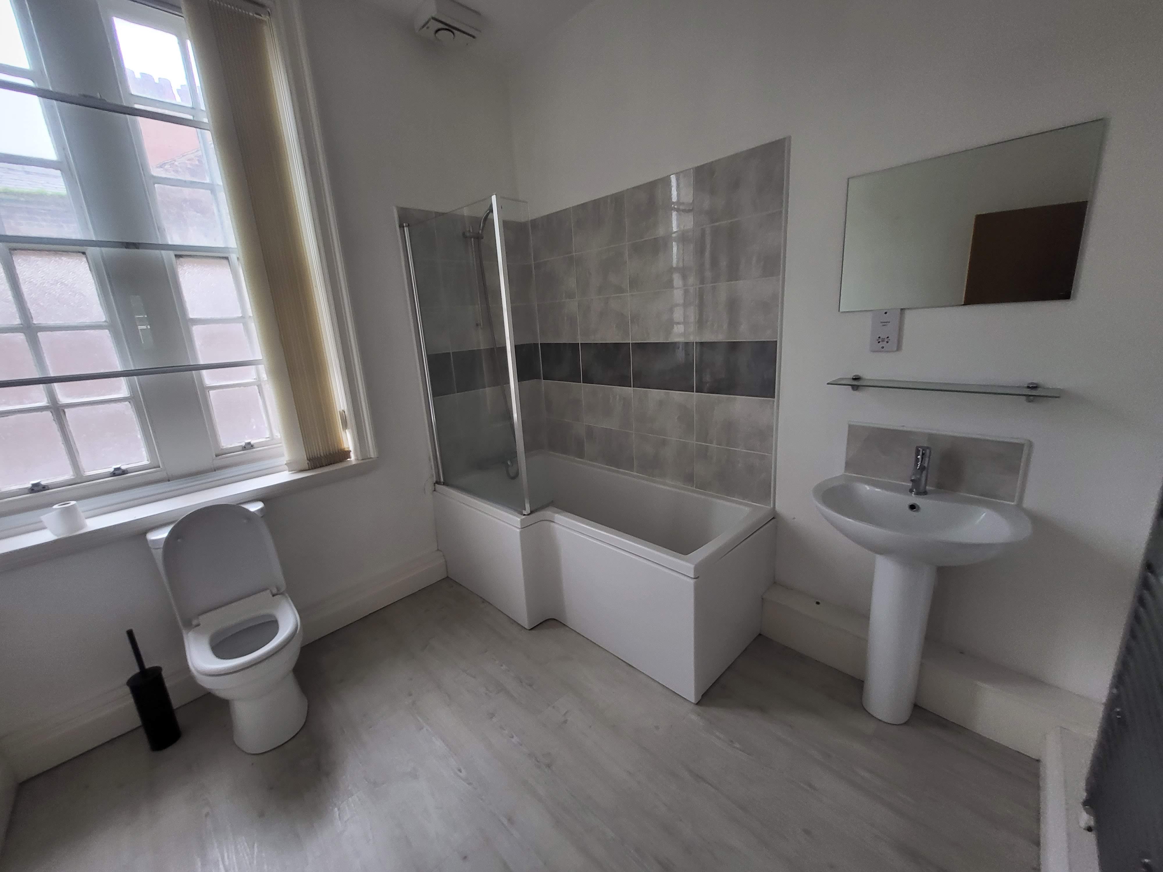 Apartment 6 Lloyds Chambers  Image 5