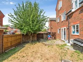 Shearwood Road, Peatmoor, Swindon thumb 3
