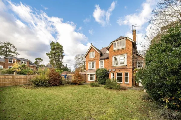 Queens Road, Weybridge, KT13 photo 8