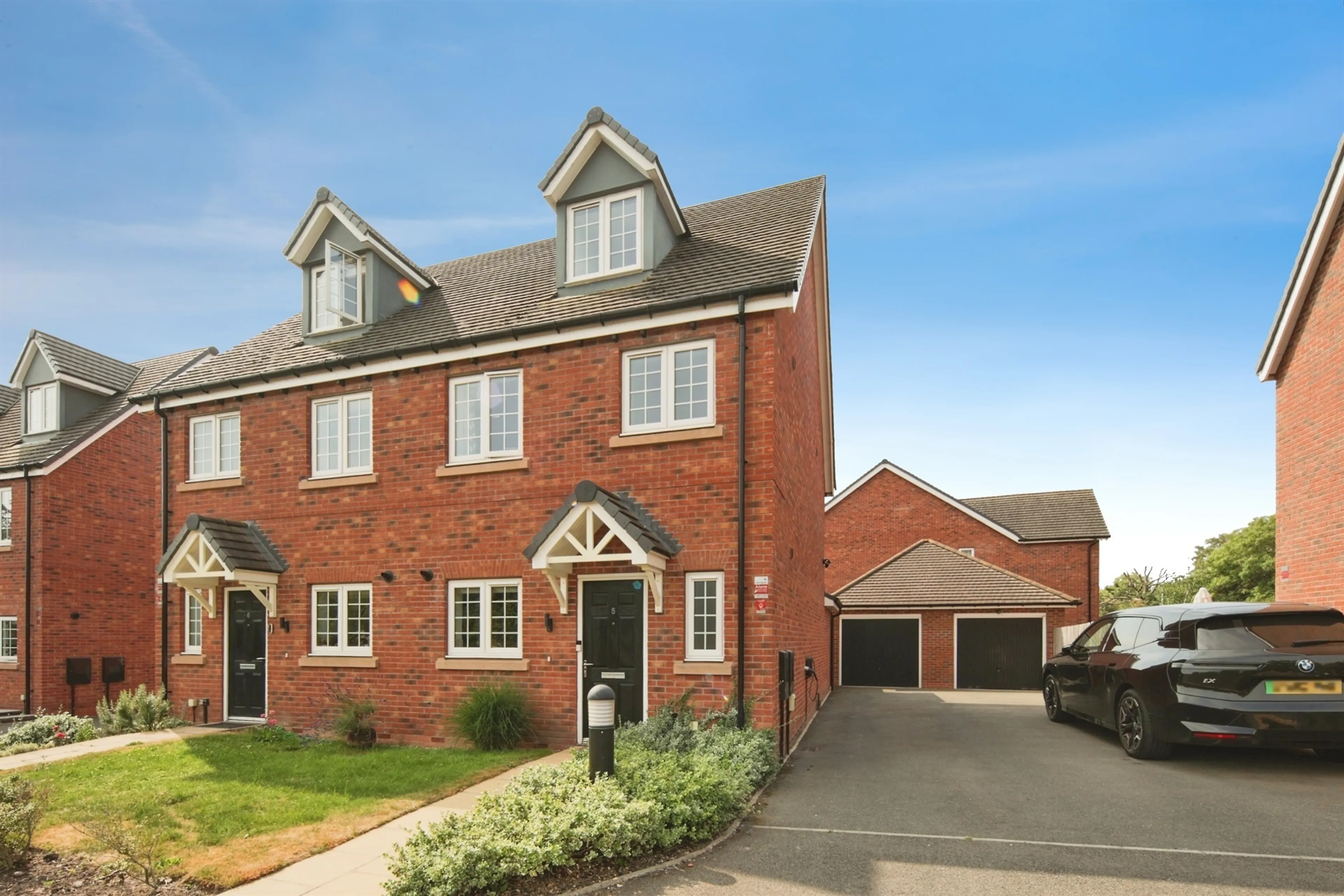 Property photo 0