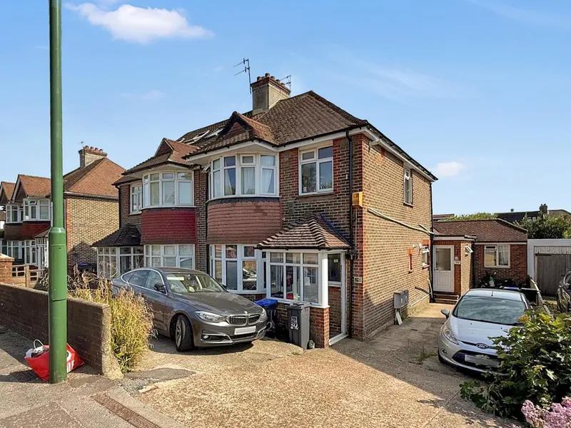 Property thumbnail 1 out of 3